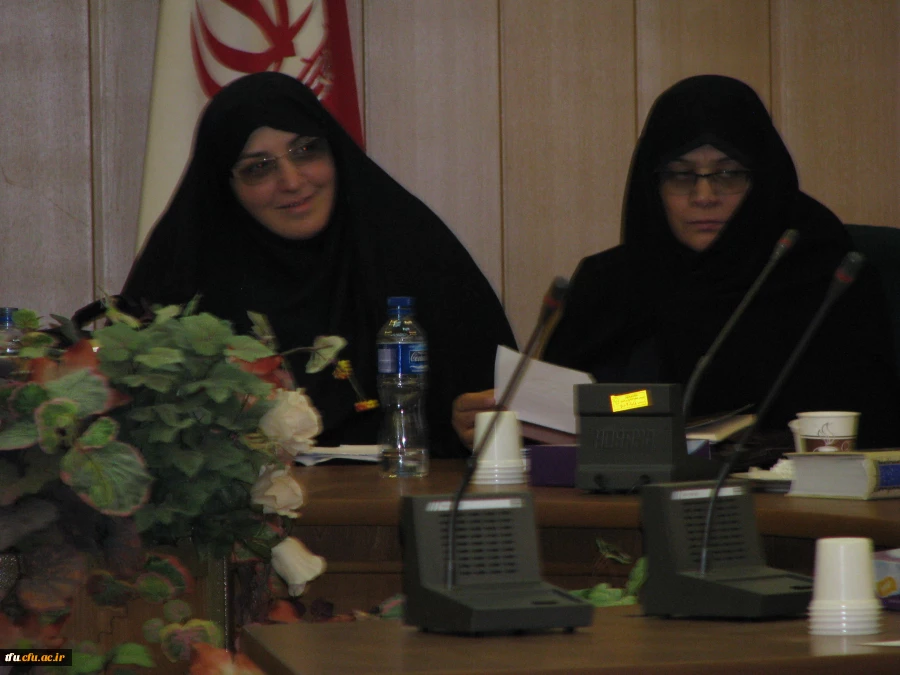 گفتمان با دانشجویان