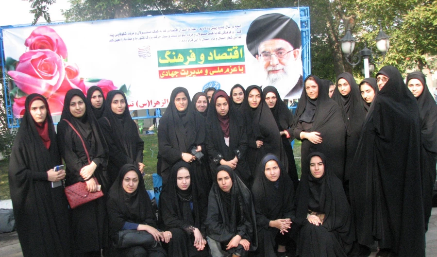 ورود دانشجو معلمان پردیس ها به محل برگزاری