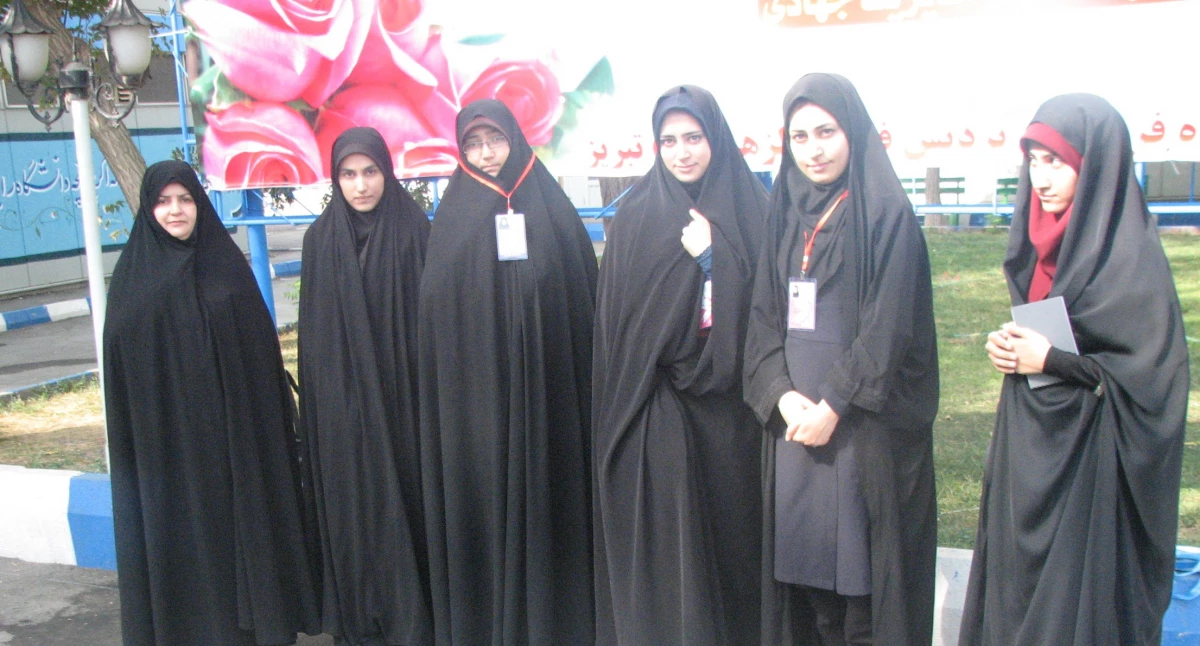 ورود دانشجو معلمان پردیس ها به محل برگزاری