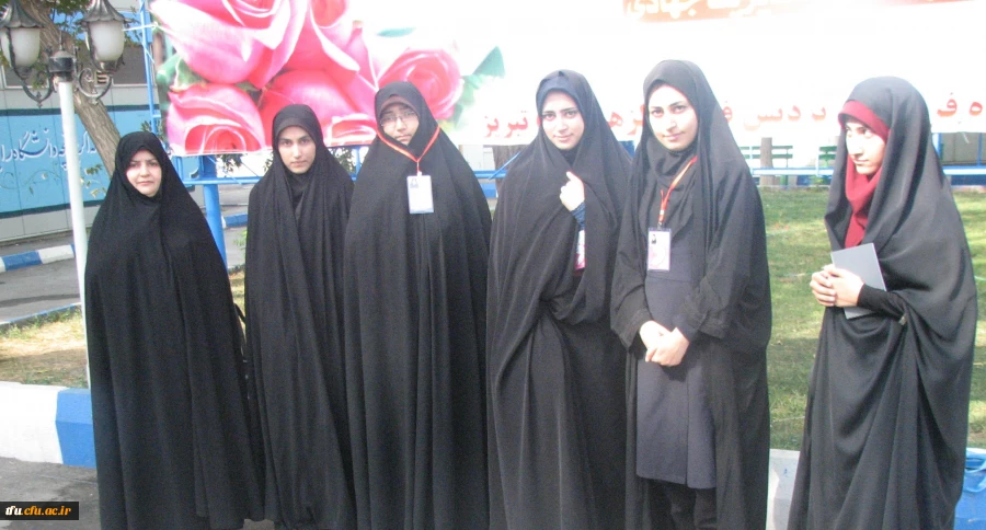 ورود دانشجو معلمان پردیس ها به محل برگزاری