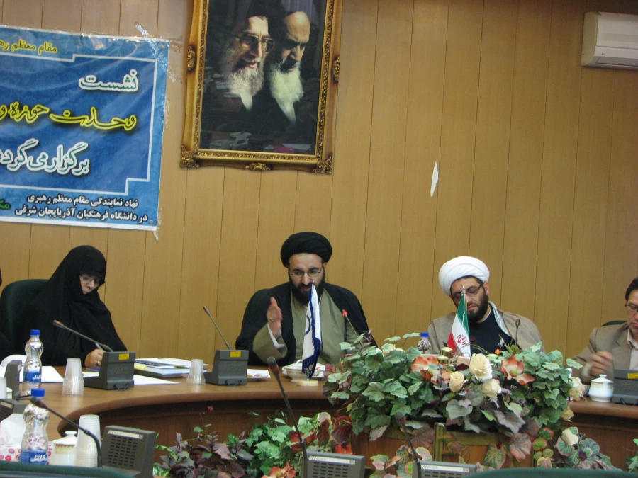 حضور  حجت الاسلام والمسلمین دادگر نماینده ولی فقیه در دانشگاه فرهنگیان در  شورای فرهنگی استان 2