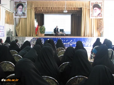 نشست پرسش و پاسخ دکتر بدری مدیریت پردیس های دانشگاه فرهنگیان استان با دانشجویان پردیس فاطمه الزهرا(س)