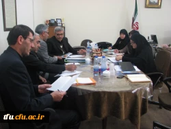 بررسی فعالیت های هفته پژوهش در جلسه کمیته پژوهشی 2
