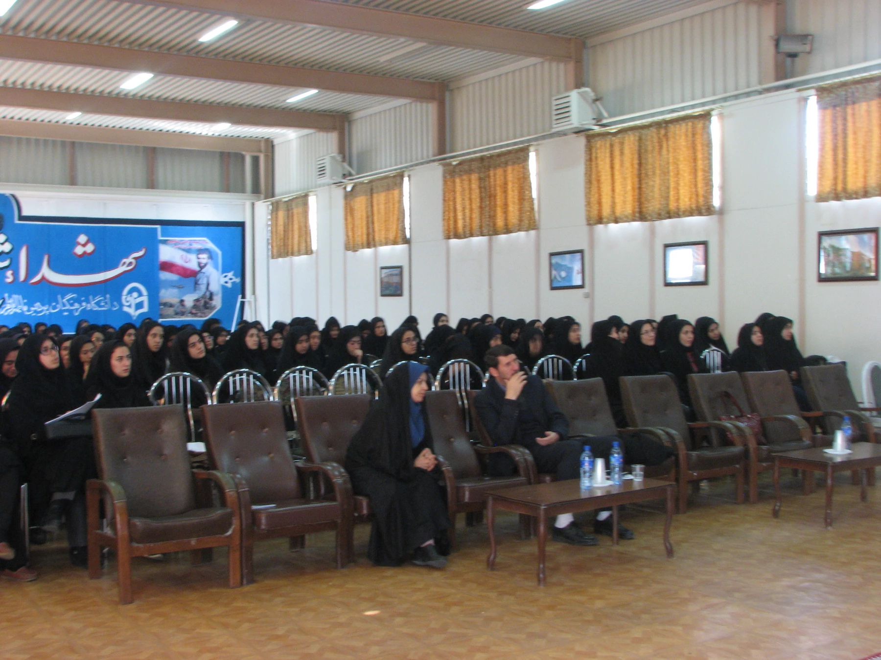 نشست بررسی  آزمون جامع علمی دانشجو معلمان برگزار شد. 2