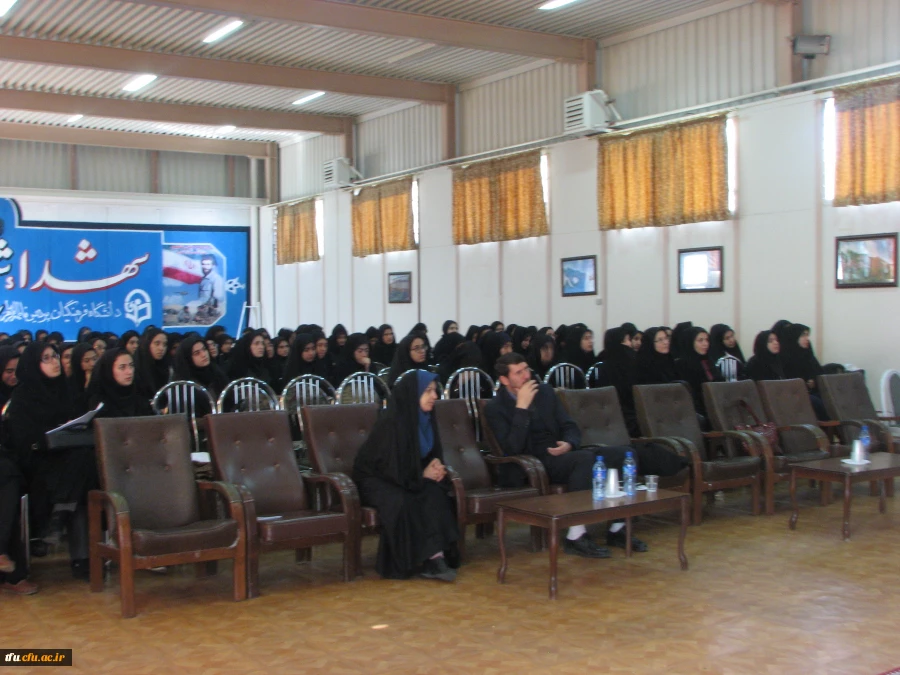 نشست بررسی  آزمون جامع علمی دانشجو معلمان برگزار شد. 2