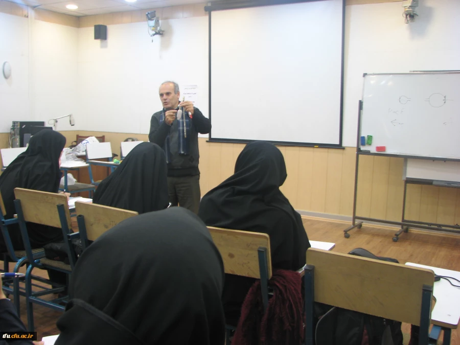 برگزاری کارگاه عملی آزمایشهای فیزیک 2