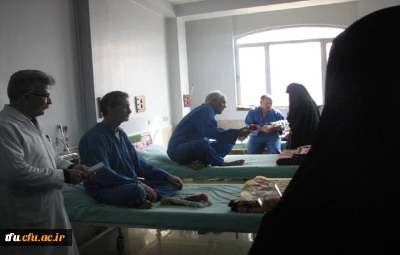 عیادت دانشجو معلمان پردیس فاطمه الزهرا(س) از جانبازان بستری دربیمارستان فجر تبریز