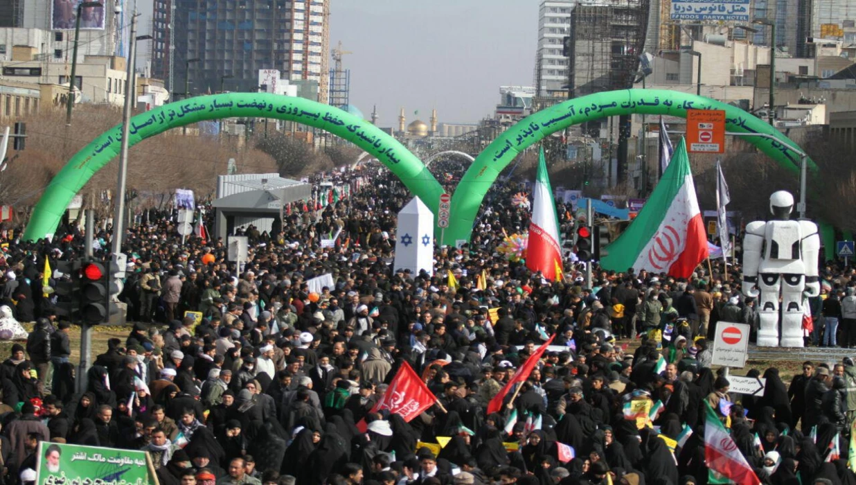 حضور گسترده دانشجویان، کارکنان و اساتید  پردیس فاطمه الزهرا(س)  د راهپیمایی یوم الله22 بهمن