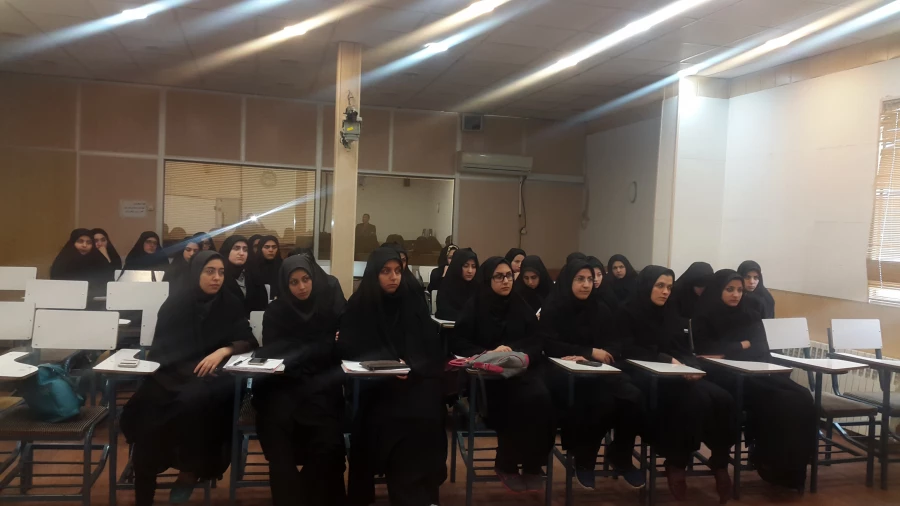 نشست دانشجویان رشته مشاوره با معاون پرورشی اداره کل آموزش و پرورش استان  3