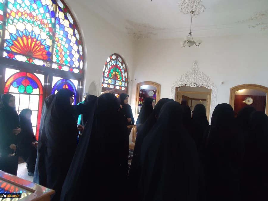 به مناسبت هفته خوابگاهها
بازدید دانشجویان از موزه قاجار، مقبره الشعرا وزیارت امامزاده سید حمزه  4