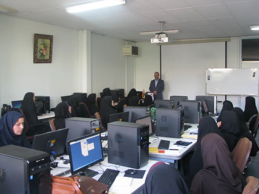 دوره آموزشی استقرار سیستم جامع گلستان آغاز شد. 3