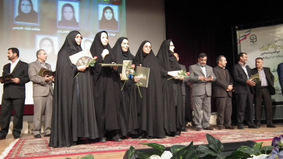 آئین اختتامیه جشنواره ی راهبرد های یادهی - یادگیری موقعیت محوربا رویکرد درس پژوهی برگزار شد. 10