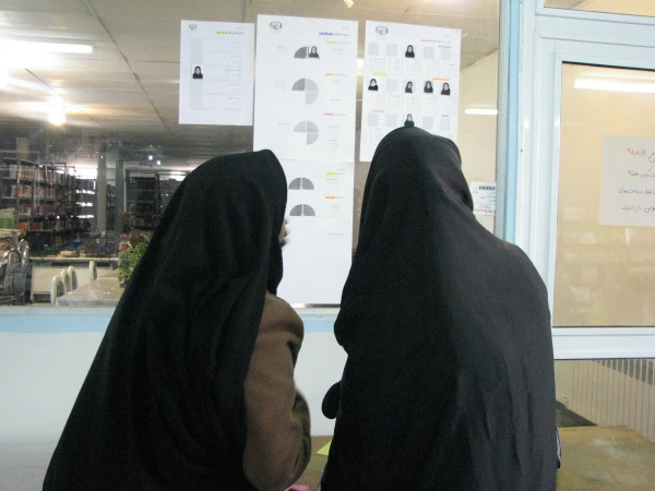 انتخابات شورای صنفی پردیس همراه با کانون ها و انجمن های فرهنگی در پردیس فاطمه الزهرا(س) برگزار شد.