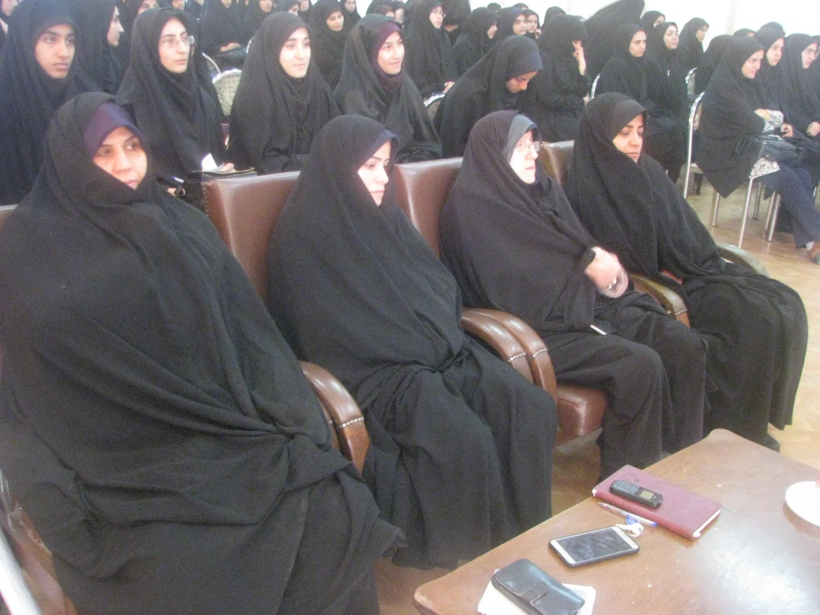 نشست صمیمی دانشجو معلمان با مسئولین محترم گزینش استان