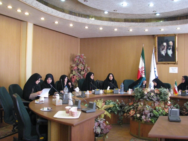 جلسه بررسی برنامه های هفته پژوهش و مقالات پرسش مهر 17