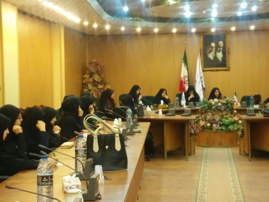 جلسه کرسی آزاد اندیشی  با موضوع دانشجو و دانشگاه فرهنگیان با محوریت پردیس فاطمه الزهرا(س)