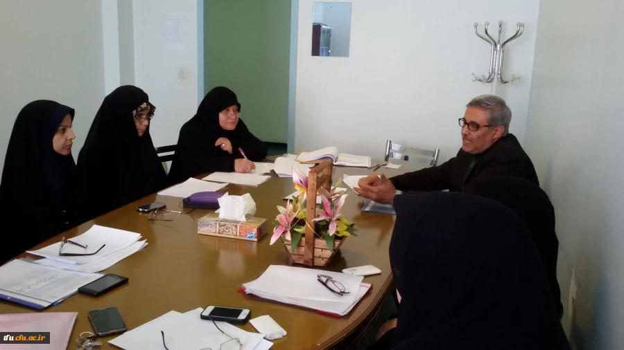 جلسه شورای آموزش با مدیران گروهها و کارشناسان آموزش