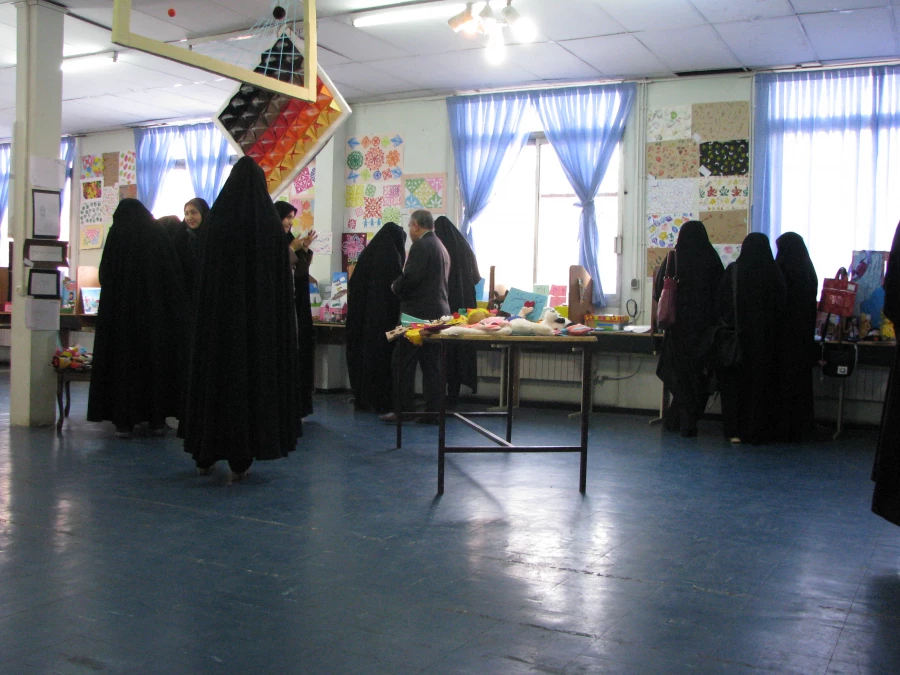 برگزاری نمایشگاهی از آثار و دست سازه های دانشجویان به مناسبت هفته پژوهش