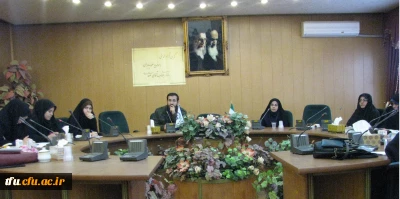 کرسی آزاد اندیشی با موضوع نفوذ پذیری  و نفوذپذیران