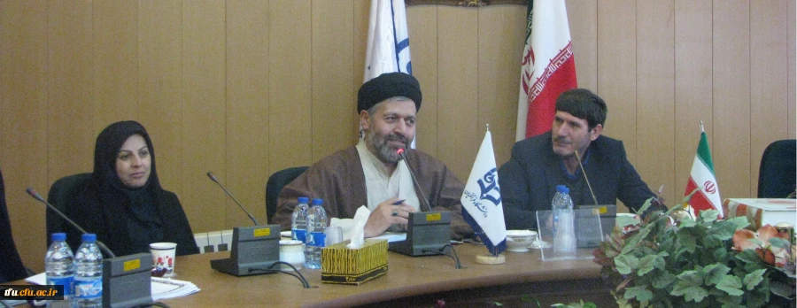 برگزاری کرسی آزاد اندیشی با موضوع "تعمیق معرفت انقلابی"  2