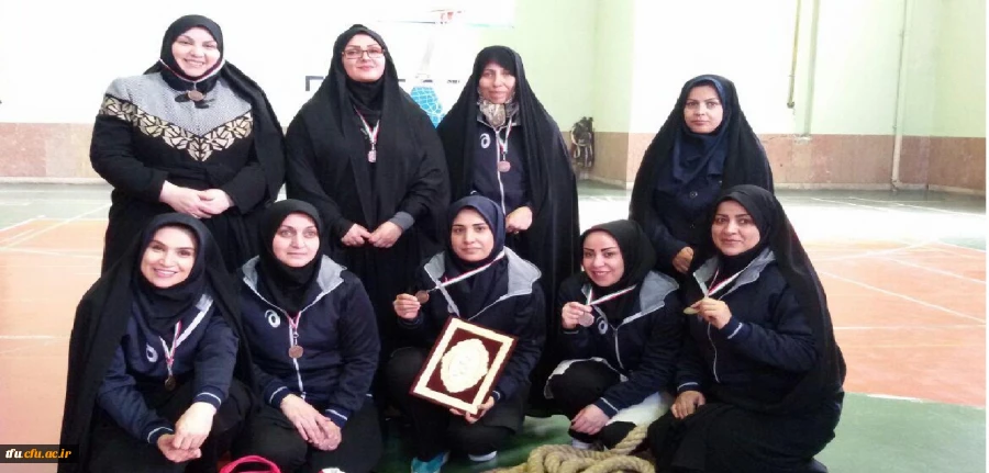 کسب مقام سوم پردیس فاطمه الزهرا(س) درمسابقات طناب کشی بانوان کارکنان دولت  2