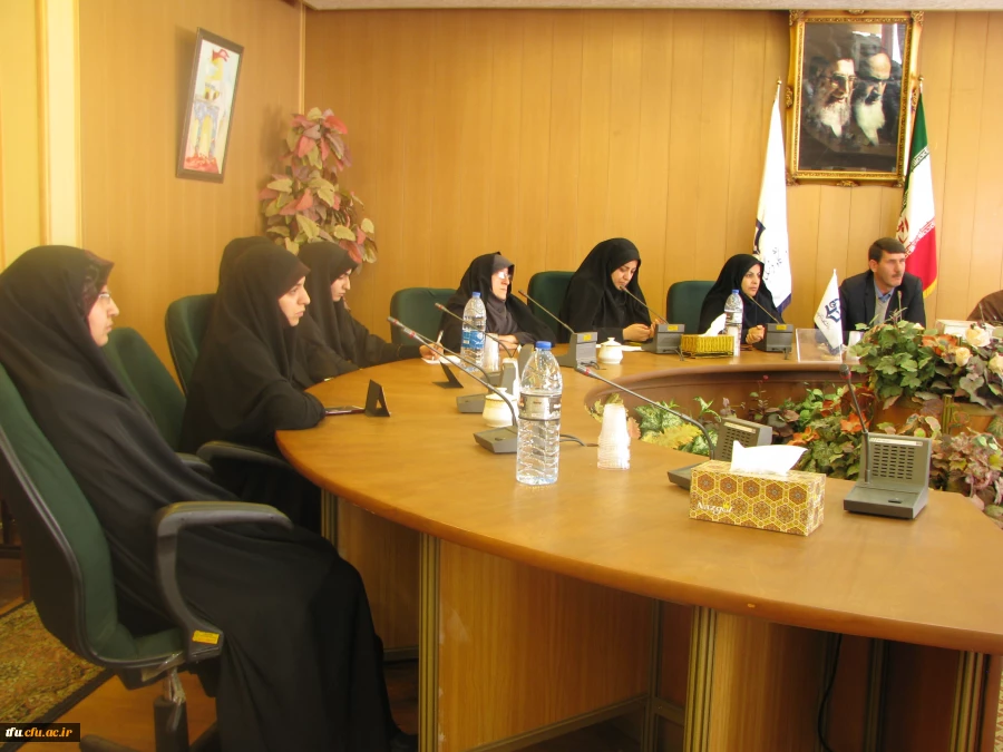 جلسه هماهنگی و تنظیم برنامه های راهبردی شورای فرهنگی و اجتماعی پردیس فاطمه الزهرا(س) با دبیران کانون ها و انجمن های علمی