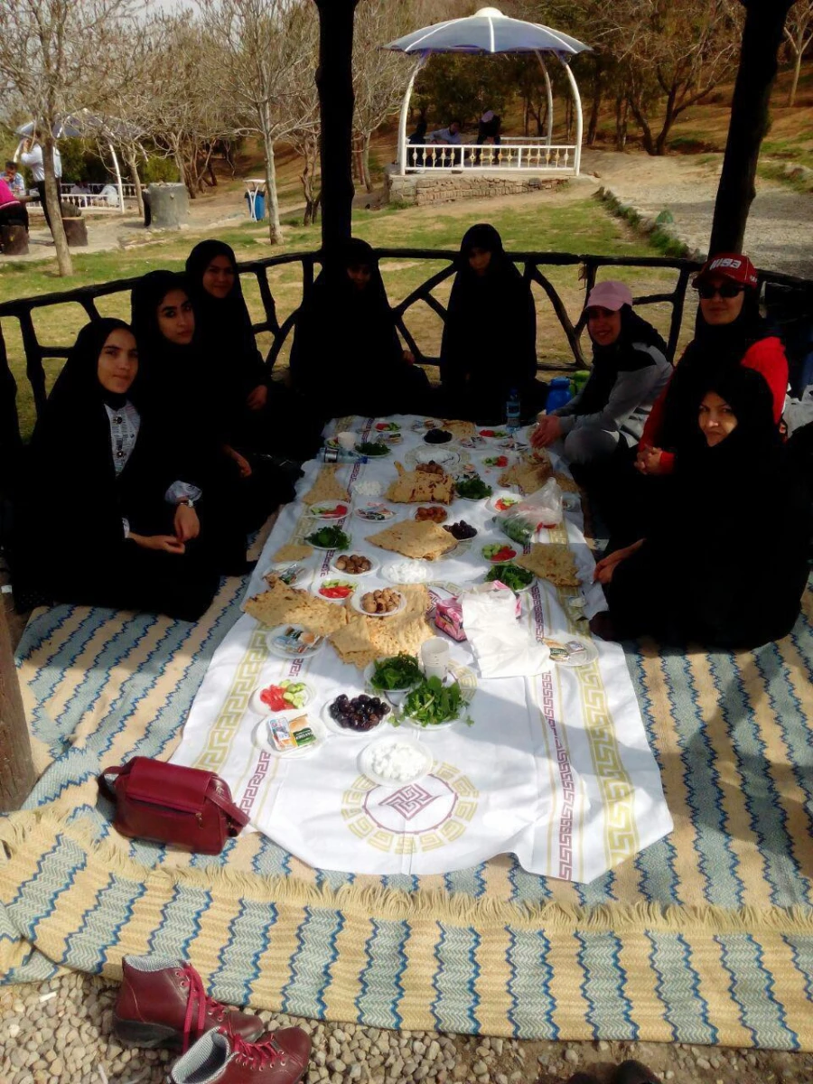 برگزاری مراسم کوه پیمایی دانشجویان پردیس فاطمه الزهرا(س)