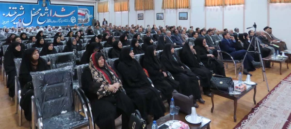 تجلیل از اساتید دانشگاه فرهنگیان آذربایجان شرقی در مراسم بزرگداشت روز معلم 2