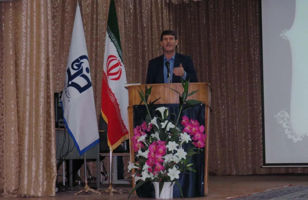 تجلیل از اساتید دانشگاه فرهنگیان آذربایجان شرقی در مراسم بزرگداشت روز معلم