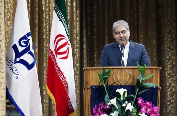 تجلیل از اساتید دانشگاه فرهنگیان آذربایجان شرقی در مراسم بزرگداشت روز معلم