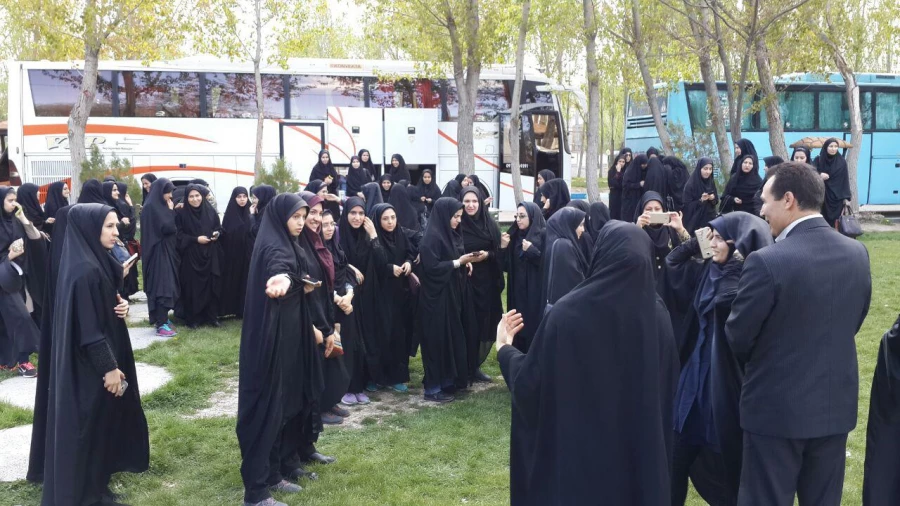 بازدید دانشجو معلمان پردیس فاطمه الزهرا(س) از کلاس های چند پایه بخش ترکمانچای