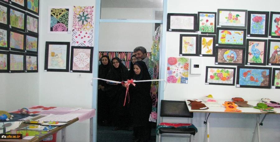 افتتاح نمایشگاه دست سازه های هنری و آموزشی دانشجو معلمان پردیس فاطمه الزهرا(س) 2