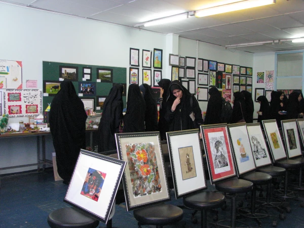 افتتاح نمایشگاه دست سازه های هنری و آموزشی دانشجو معلمان پردیس فاطمه الزهرا(س)