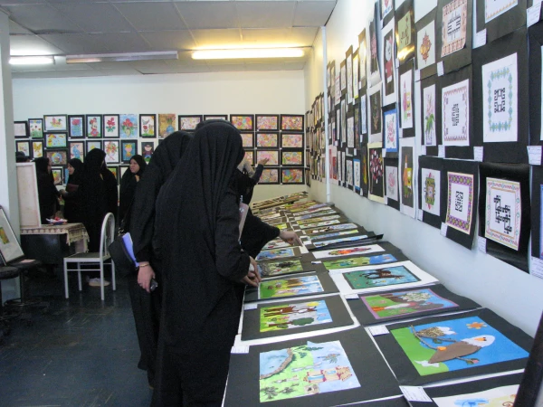 افتتاح نمایشگاه دست سازه های هنری و آموزشی دانشجو معلمان پردیس فاطمه الزهرا(س)