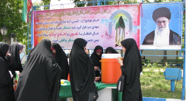 برپایی ایستگاه صلواتی به مناسب نیمه شعبان 2