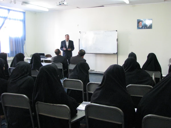 دوره توانمندسازی دانشجو معلمان دوره راهنمایی و مشاوره ورودی 92 پردیس فاطمه الزهرا(س)