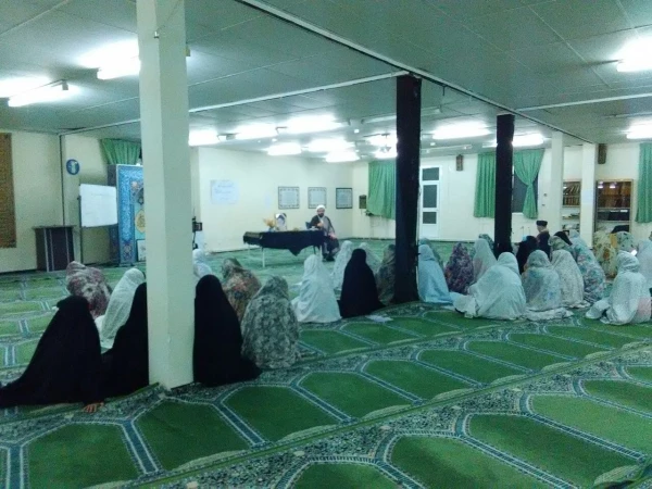 برپایی ایستگاه صلواتی و مراسم عزاداری به مناسبت ارتحال بنیانگذار کبیر انقلاب در پردیس فاطمه الزهرا(س)