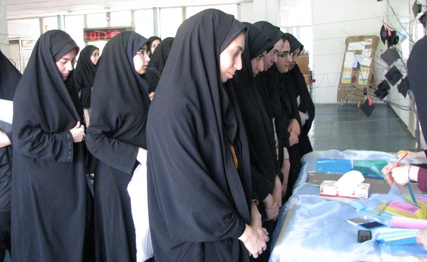 انتخابات کانون ها و انجمن های فرهنگی دانشجویی پردیس فاطمه الزهرا(س)برگزار و اعضای این تشکلها اعلام شدند. 2