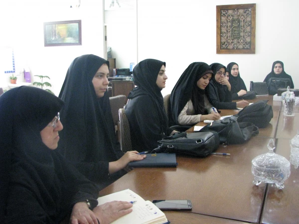 تشکیل جلسه مسئولان کانون های دانشجویی پردیس فاطمه الزهرا(س)