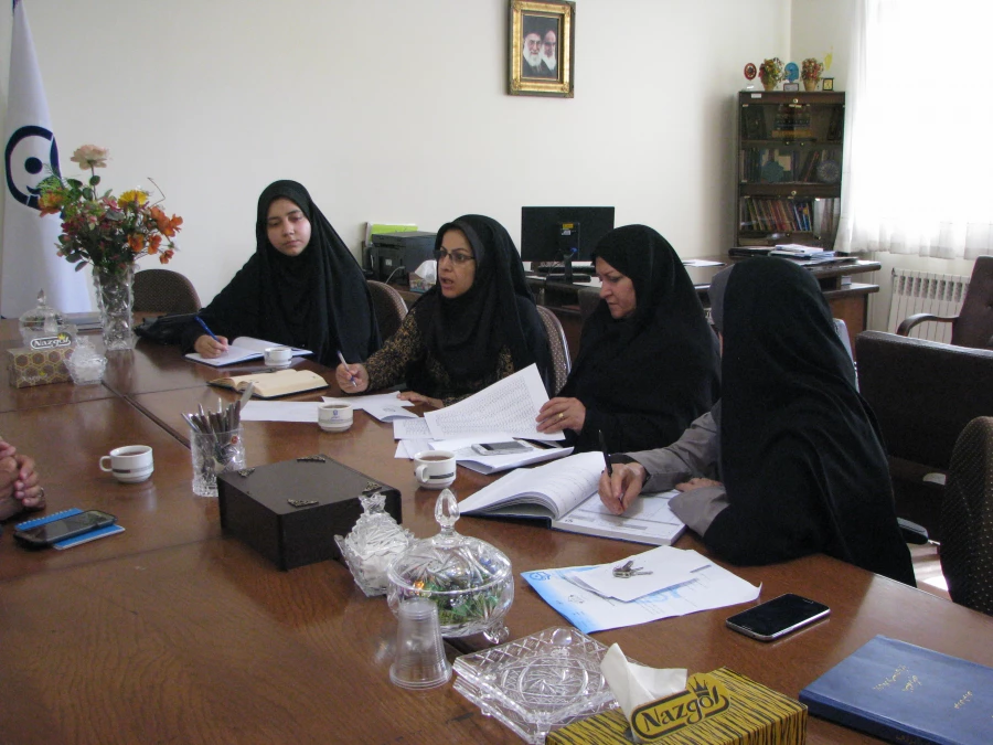 جلسه هماهنگی تقدیر از معلمان کارورزی دانشجو معلمان پردیس فاطمه الزهرا(س)