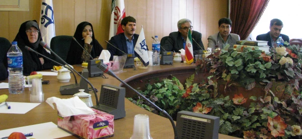 نشست صمیمی و تخصصی تحلیل عملکرد واحد کارورزی در پردیس فاطمه الزهرا(س) برگزار شد. 2