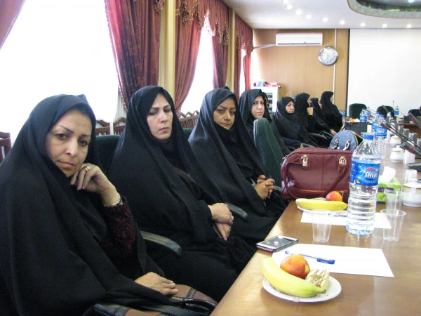 نشست صمیمی و تخصصی تحلیل عملکرد واحد کارورزی در پردیس فاطمه الزهرا(س) برگزار شد.