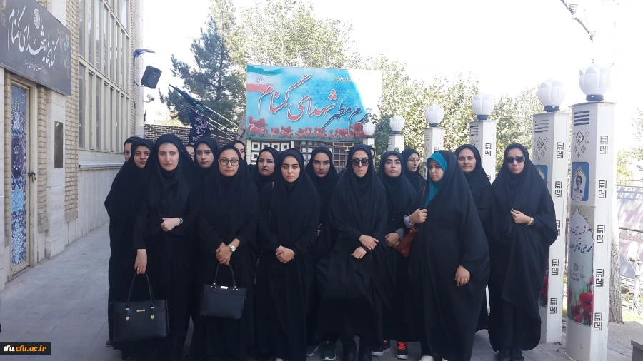 غبارروبی و عطرافشانی مزار شهدا در دومین روز از هفته دفاع مقدس توسط دانشجو معلمان پردیس فاطمه الزهرا(س) تبریز 2