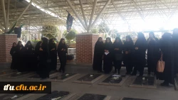 غبارروبی و عطرافشانی مزار شهدا در دومین روز از هفته دفاع مقدس توسط دانشجو معلمان پردیس فاطمه الزهرا(س) تبریز