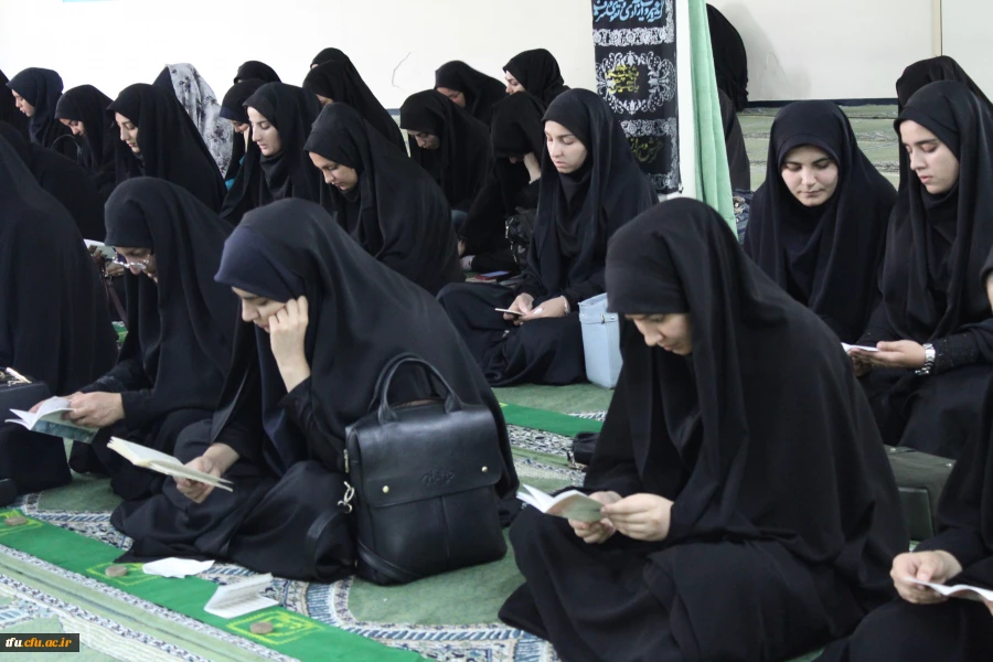 مراسم قراِئت زیارت عاشورا و سوگواری به مناسبت شهادت امام زین العابدین(ع)