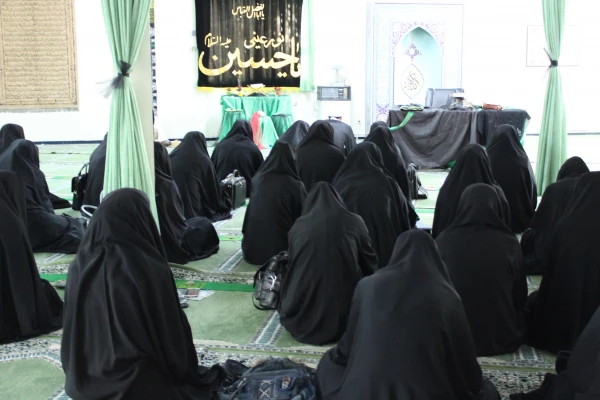 مراسم قراِئت زیارت عاشورا و سوگواری به مناسبت شهادت امام زین العابدین(ع)