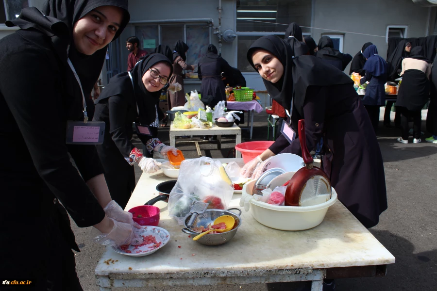 جشنواره آشپزی و غذای سالم در پردیس فاطمه الزهرا(س) برگزار شد.