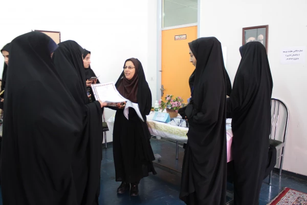 جشنواره آشپزی و غذای سالم در پردیس فاطمه الزهرا(س) برگزار شد.