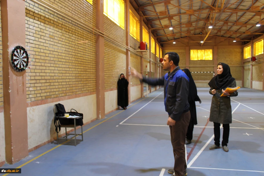 مسابقه ورزشی در رشته دارت بین کارکنان پردیس فاطمه الزهرا(س) برگزارشد.