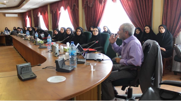 به مناسبت هفته کیفیت آموزش در پردیس فاطمه الزهرا(س) صورت گرفت. 2